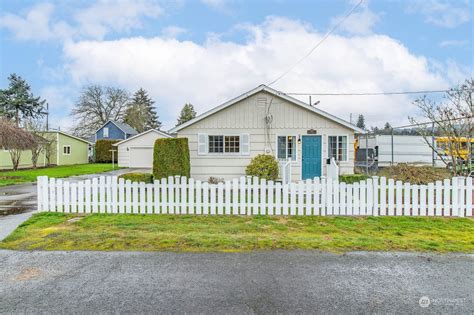603 s maple st kelso wa For Sale: Single Family home, $375,000, 4 Bd, 1 Ba, 1,438 Sqft, $261/Sqft, at 603 S Maple St, Kelso, WA 98626Take a closer look at this 3 bed, 1 bath, 1,438 SqFt, Single Family Residence / Townhouse, located at 603 S MAPLE ST in KELSO, WA 98626
